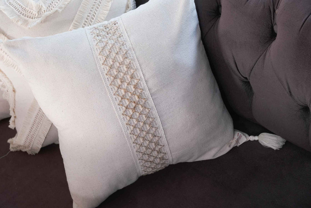 Margate- Lace and Tassel Fringed Design Pure Linen Cushion Cover - Ecru
