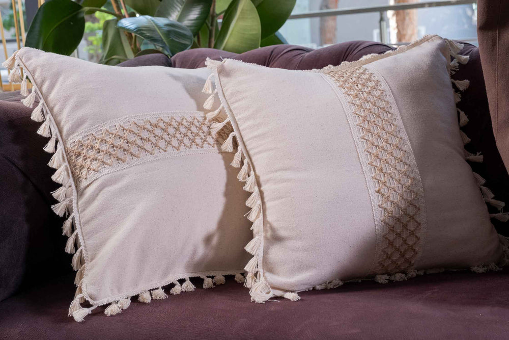 Lace and Tassel Fringed Design Linen Cushion Cover