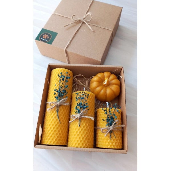 
            
                Load image into Gallery viewer, 100% Pure Organic Handmade Beeswax Pumpkin Candle - Gift Box Set
            
        