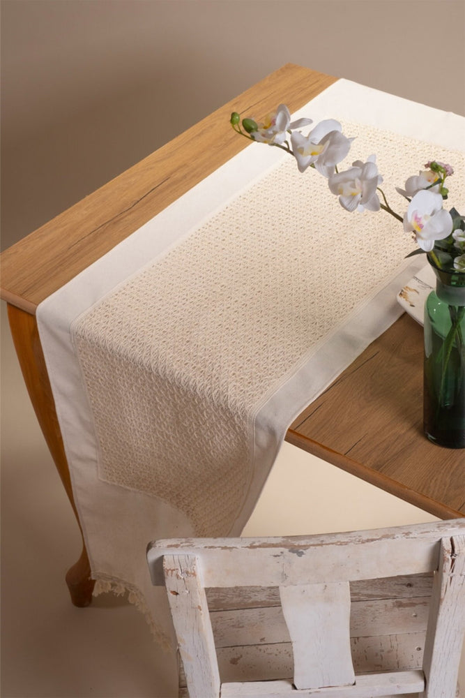 
            
                Load image into Gallery viewer, Lace Tasseled Linen Table Runner
            
        