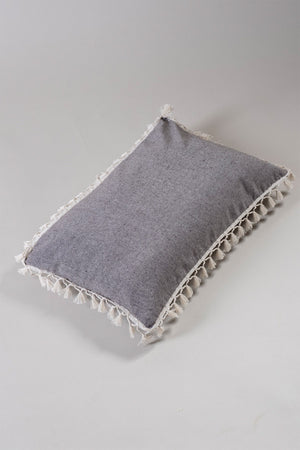 
            
                Load image into Gallery viewer, Tasseled Cotton Cushion Cover - Rectangle
            
        
