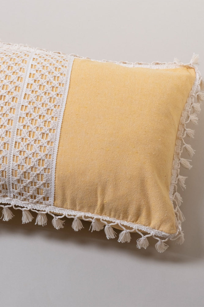 Tassel Fringed Design Cotton Laced Cushion Cover